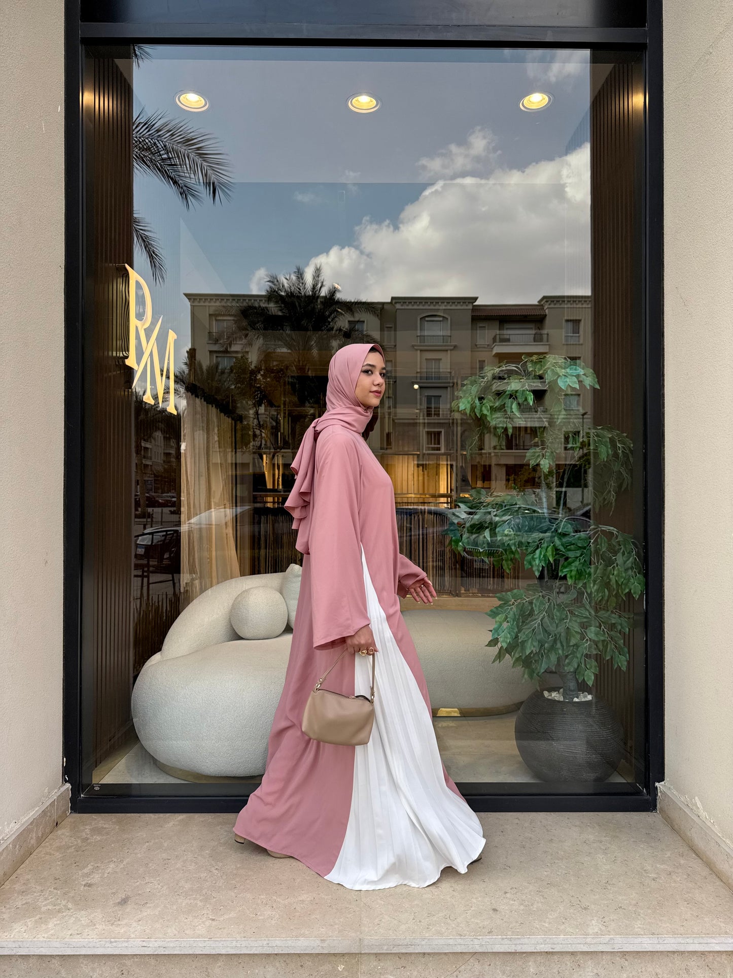 Elegant pink  Abaya