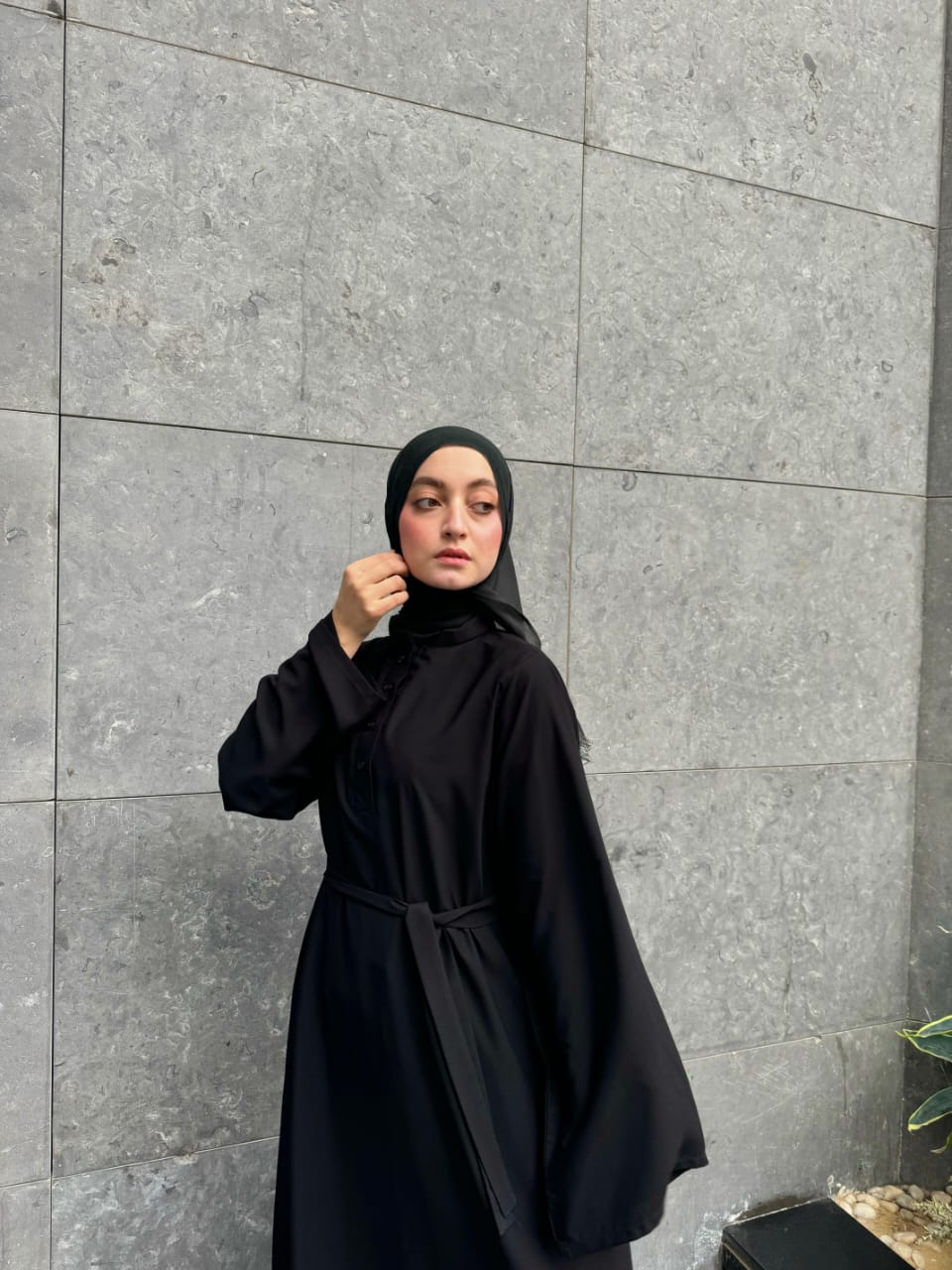 Black classic abaya